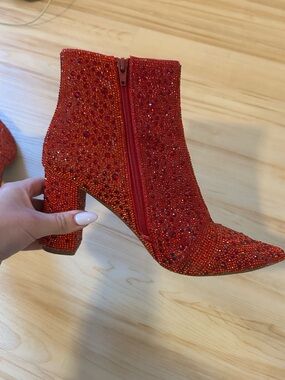 ❤️✨❤️✨ Betsey Johnson cady rhinestone booties in rhinestone red